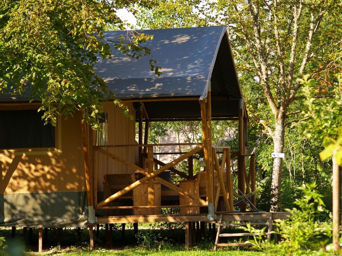 Cosycamp Hotell Chamalières-sur-Loir Exteriör bild