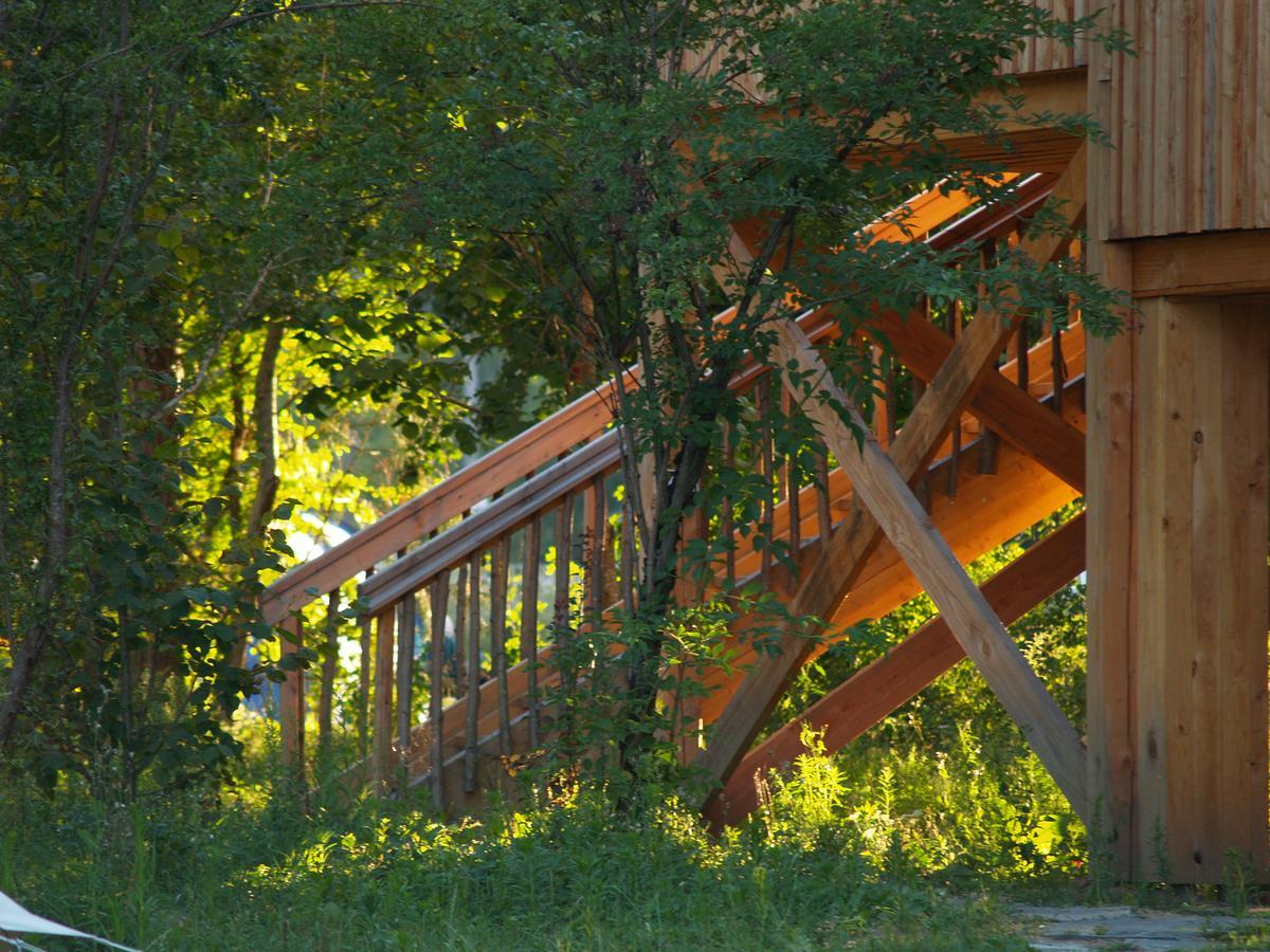 Cosycamp Hotell Chamalières-sur-Loir Exteriör bild