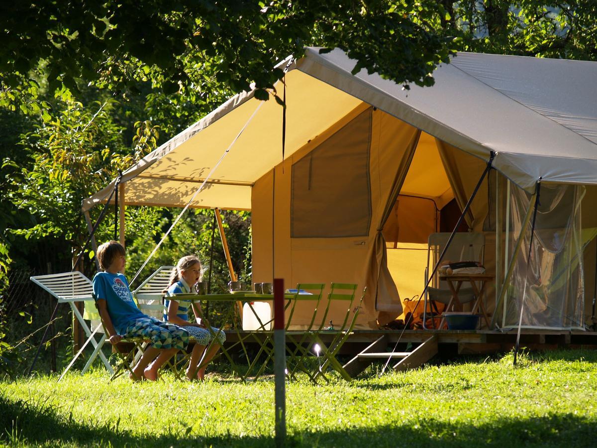 Cosycamp Hotell Chamalières-sur-Loir Exteriör bild