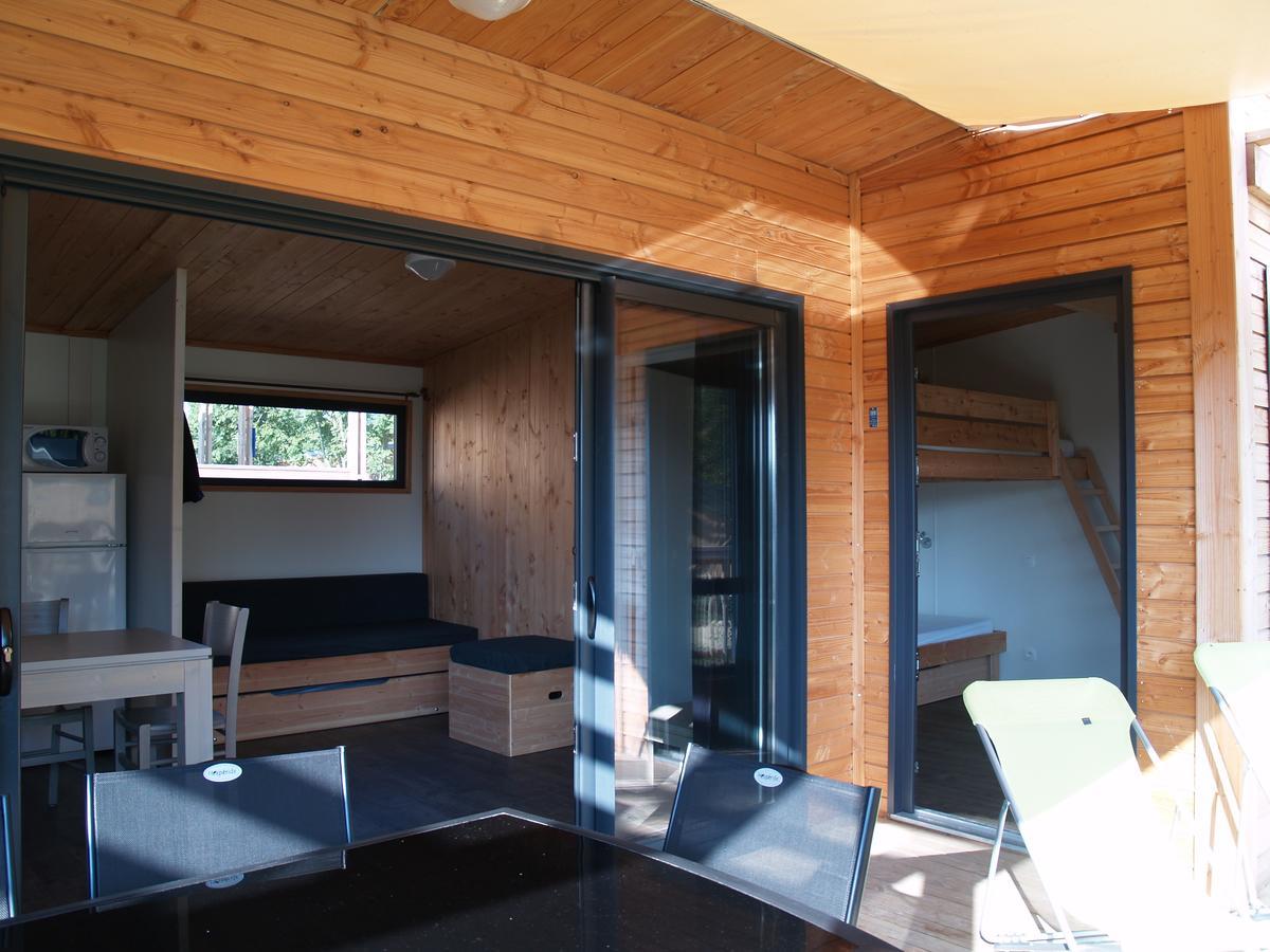 Cosycamp Hotell Chamalières-sur-Loir Exteriör bild