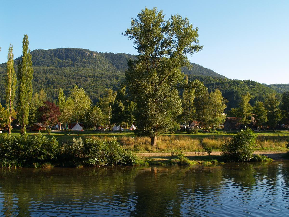 Cosycamp Hotell Chamalières-sur-Loir Exteriör bild